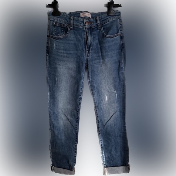 BCBGeneration Denim - NWOT BCBGeneration Women’s Cropped Jeans